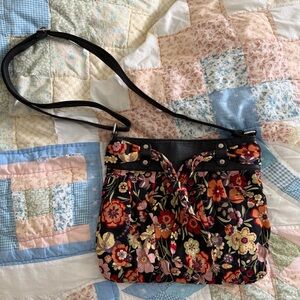 Retro Floral Print Crossbody Bag